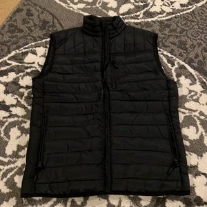 Gap puffer vest